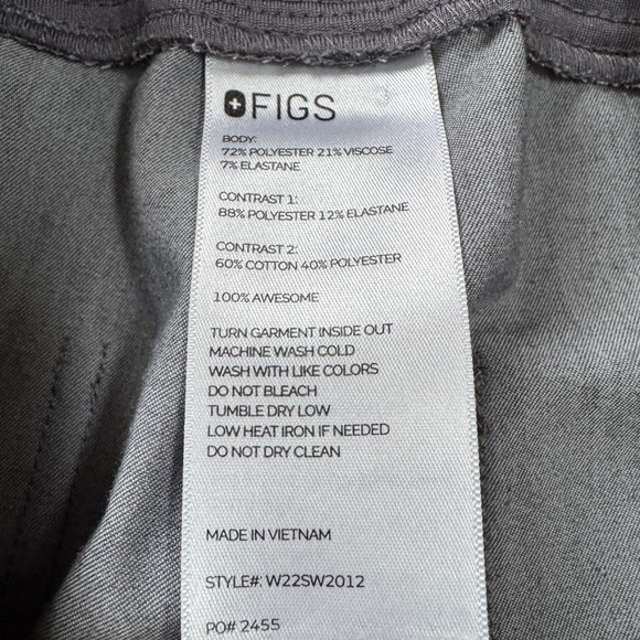 FIGS Scrub Set – Catarina Top + Joggers | Women’s Medium Graphite Gray - Picture 11 of 14